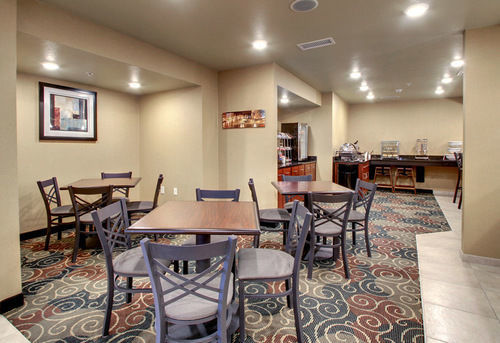 Hotel Cobblestone & Suites-kersey Kersey