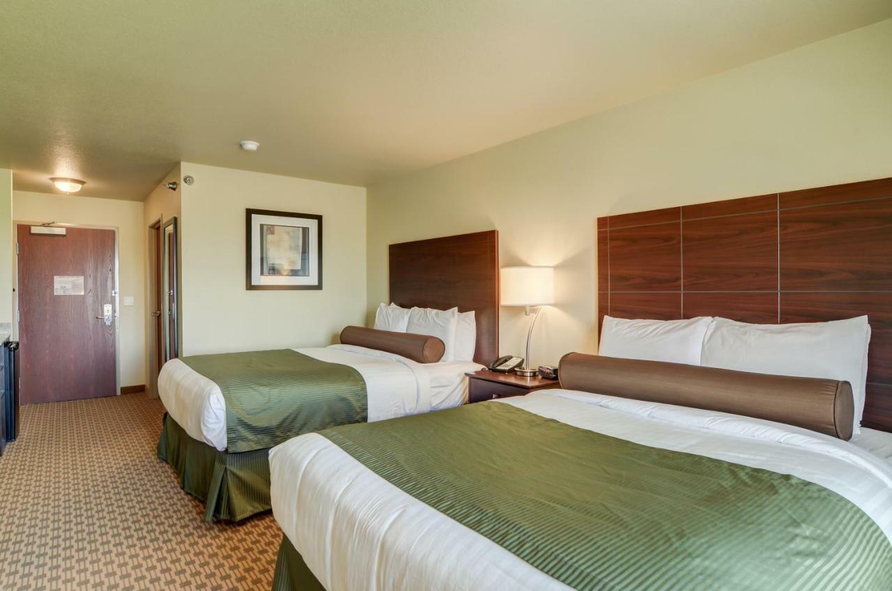 Hotel Cobblestone & Suites-kersey Kersey