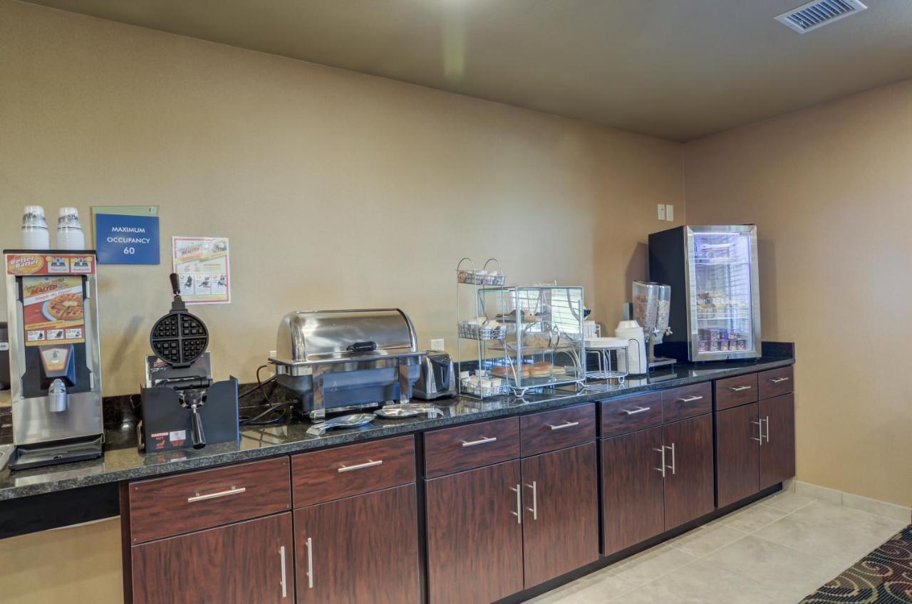 Cobblestone & Suites-kersey